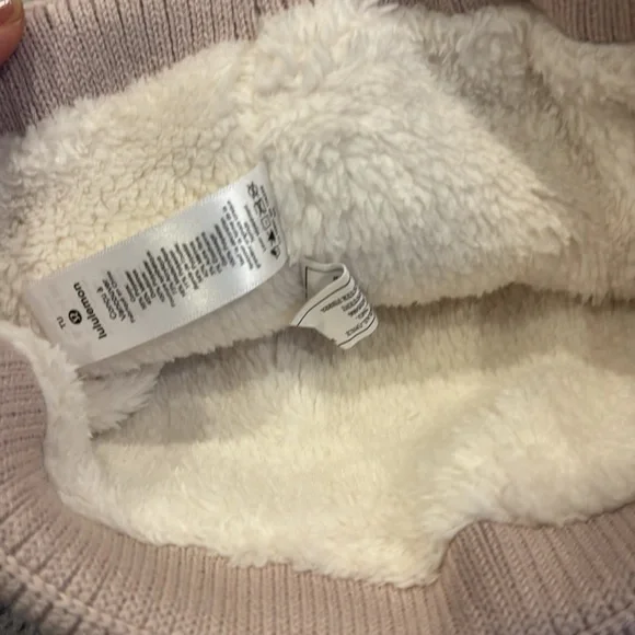 NWT Lululemon Sherpa weave Pom beanie one size - Picture 3 of 5
